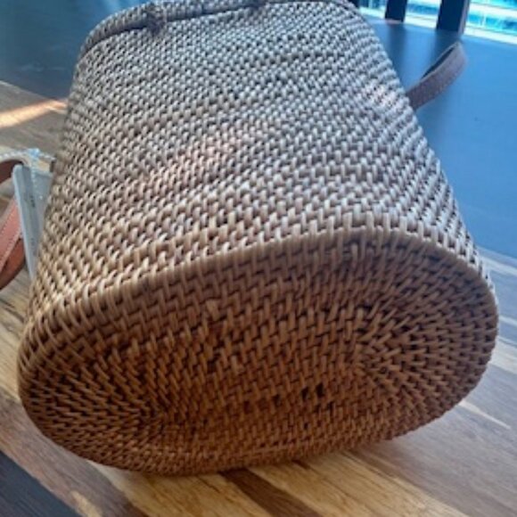 Bali Cross Body Bucket Bag - Picture 7 of 12